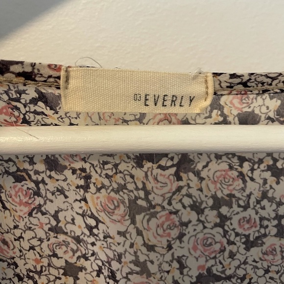 Everly Floral Tunic - Picture 9 of 12